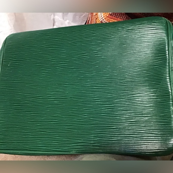 Louis Vuitton Epi Noe Green - Picture 10 of 14